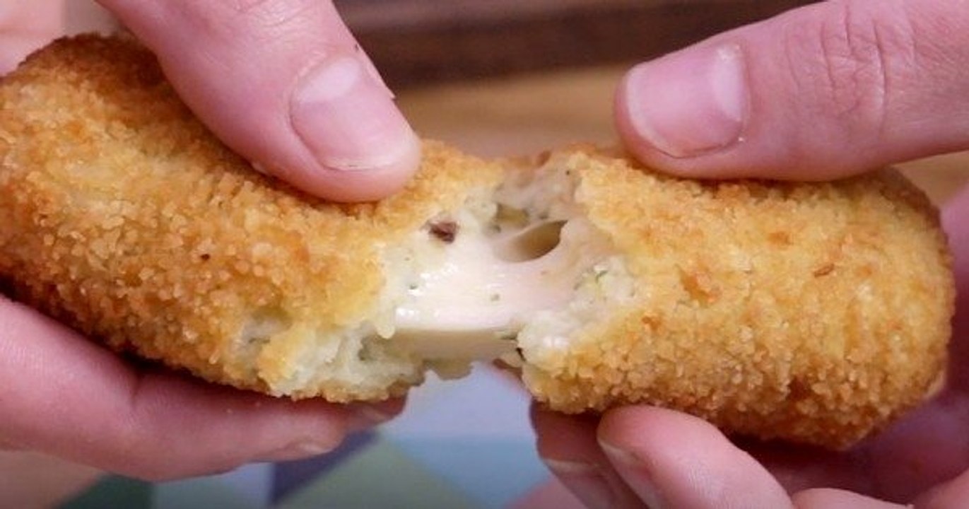 Ce soir, goûtez de savoureuses croquettes de pommes de terre au bacon, à l'emmental et à la crème fraîche : trop bon !