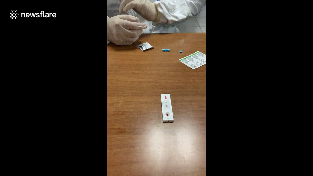 Ukrainian doctor explains COVID-19 'express test' that checks infection in minutes