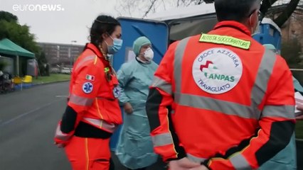 Τις νοσοκομειακές δομές της επεκτείνει η Ιταλία