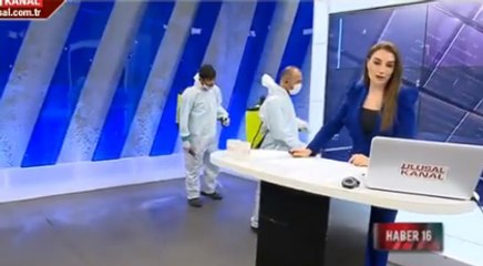 Canlı yayında dezenfekte ettiler
