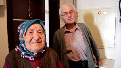 Maaşlarını emniyet mensupları teslim etti