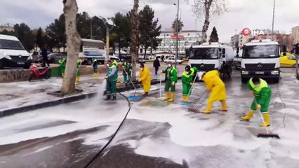Adıyaman’da cadde ve sokaklar köpüklendi
