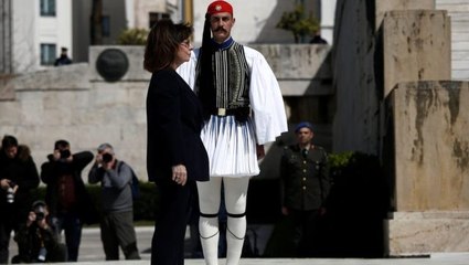 Koronavirüs: Salgın Yunanistan'da hayatı nasıl etkiliyor?