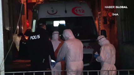 Beyoğlu'nda 4 kişilik bir aile koronavirüsü şüphesi ile hastaneye kaldırıldı