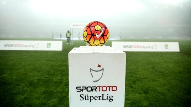 Süper Lig ve TFF 1. Lig'de maçların devam etmesine, futbolcular tepki gösterdi