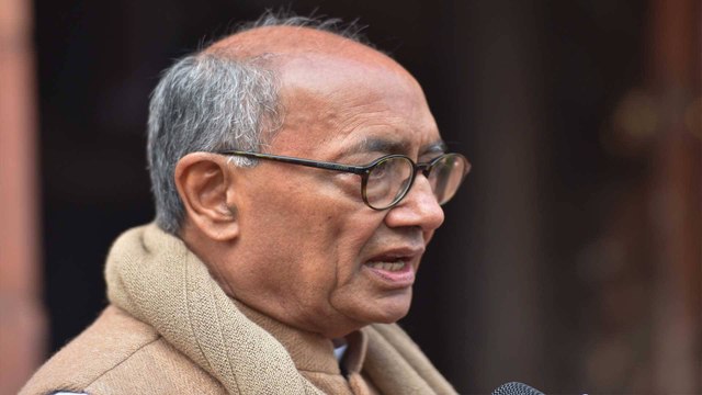 Digvijay Singh detained, poses sharp questions at rebels