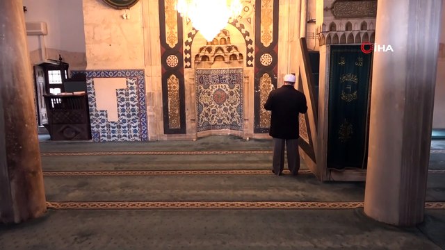 Cemaat 'Koronavirüs' yasağına uyuyor