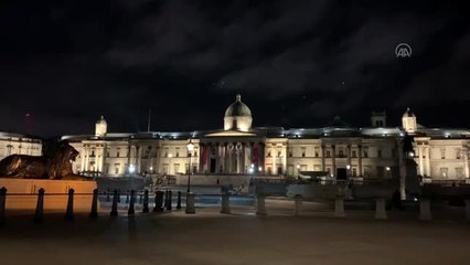 Kovid-19 korkusu nedeniyle Londra'da caddeler boşaldı