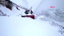 Muş'ta mart ayında 3 metrelik karla mücadele