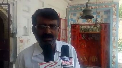 झाँसीः संतोषी माता की मंदिर की मूर्ति को बदमाशों ने तोड़, जांच शुरु