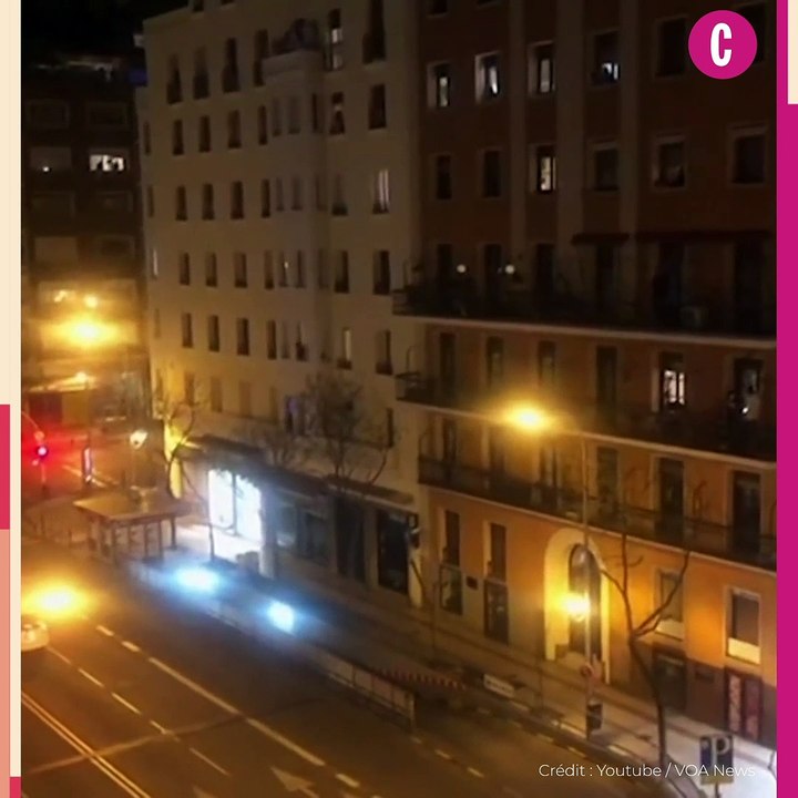 Tous les soirs, les espagnols applaudissent le personnel soignant