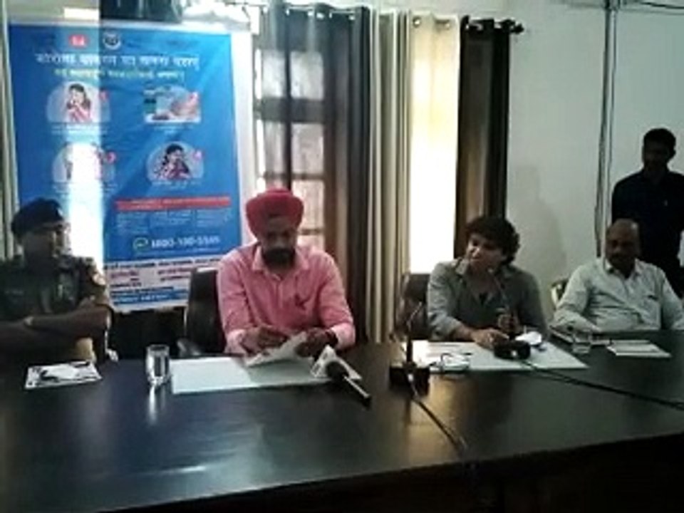 इटावा: कोरोना वायरस के प्रति किया लोगों को जागरूक, उपजिलाधिकारी ने ली बैठक