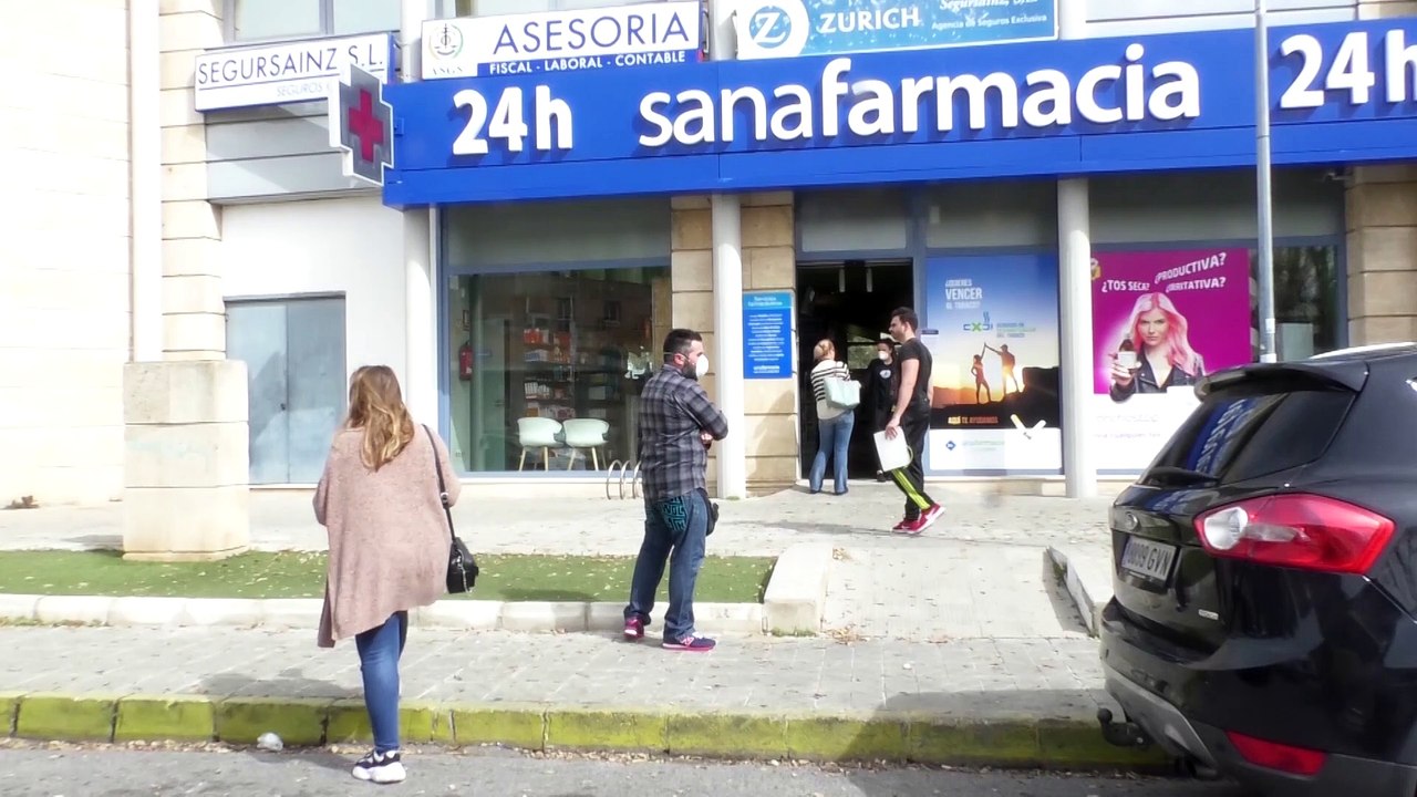 Los farmacéuticos piden ser considerados como profesionales de riesgo sanitario