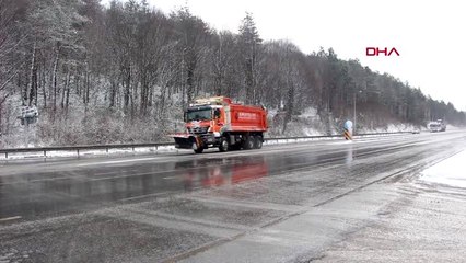 Bolu Dağı'nda hafif kar yağışı