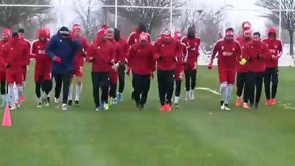 Rıza Çalımbay: “Futbolcular huzur içinde maça çıkmıyor”