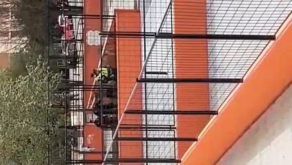 Los agentes que patrullan las calles siguen poniendo denuncias a los que no cumplen el confinamiento