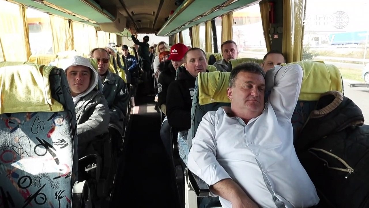 Corona-Grenzkontrollen: Reisebus in Brandenburg gestrandet