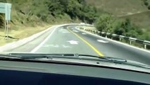 Esta estrada surreal é uma das mais perigosas do mundo!
