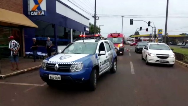 Menino é atropelado na Avenida Carlos Gomes e Siate é acionado