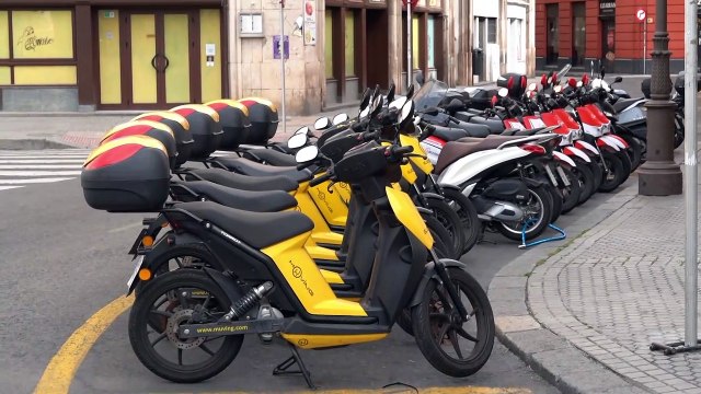 Tercer día laborable del estado de alarma por coronavirus en Sevilla