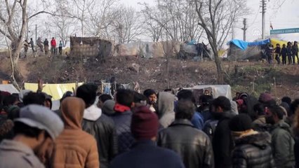 Sınıra yüklenen sığınmacılara Yunanistan'dan gazla müdahale (5)