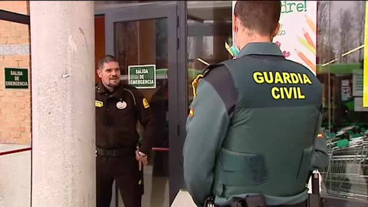 La Guardia Civil comprueba el cumplimiento de las restricciones de movilidad