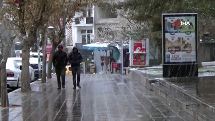 Aksaray’da kar yığışı etkisini sürdürüyor