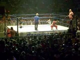 Smackdown/ecw en Chile Feb 13 Parte 14 The Road To WM Tour