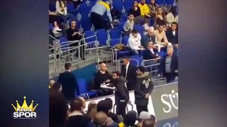 Fenerbahçeli taraftarlardan Ali Koç'a tepki