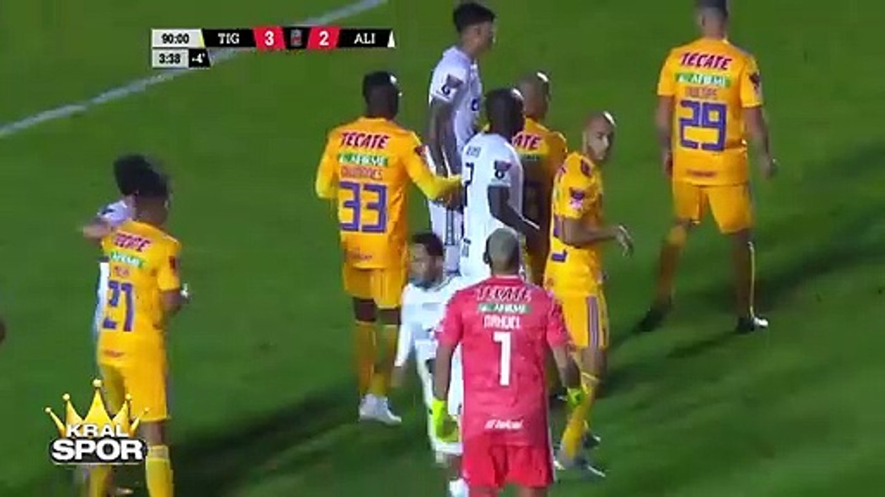 Kaleci golü attı, turu getirdi