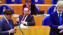 Hollanda Sağlık Bakanı yere yığıldı !