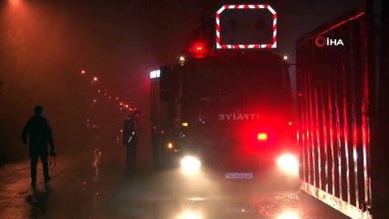 Birçok kez alevlere teslim olan geri dönüşüm fabrikasında tekrar yangın çıktı