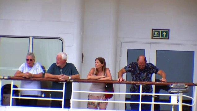 Crucero británico afectado por coronavirus atraca en puerto de Cuba