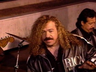 Los Acosta - Tiene Apenas 16