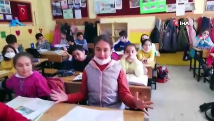 -  Korona virüs, öğrencilerin yaşlılara olan sevgisini engelleyemedi- Öğrenciler gidemediği huzurevleri için video hazırladı- Mehmet Suphi Egemen İlkokulu Müdürü Evra Seda Satan:- “Korona virüs salgınına tedbir kapsamında ok...