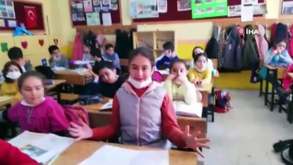 -  Korona virüs, öğrencilerin yaşlılara olan sevgisini engelleyemedi- Öğrenciler gidemediği huzurevleri için video hazırladı- Mehmet Suphi Egemen İlkokulu Müdürü Evra Seda Satan:- “Korona virüs salgınına tedbir kapsamında ok...