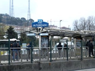 Cumhurbaşkanı Erdoğan'ın "Evde kalın" çağrısının ardından İstanbul'da yollar boş kaldı