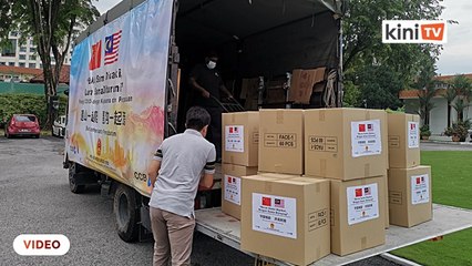 Bank China sumbang 15,000 topeng muka kepada Malaysia