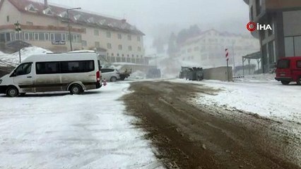 Uludağ'da tatilci yok, kar var