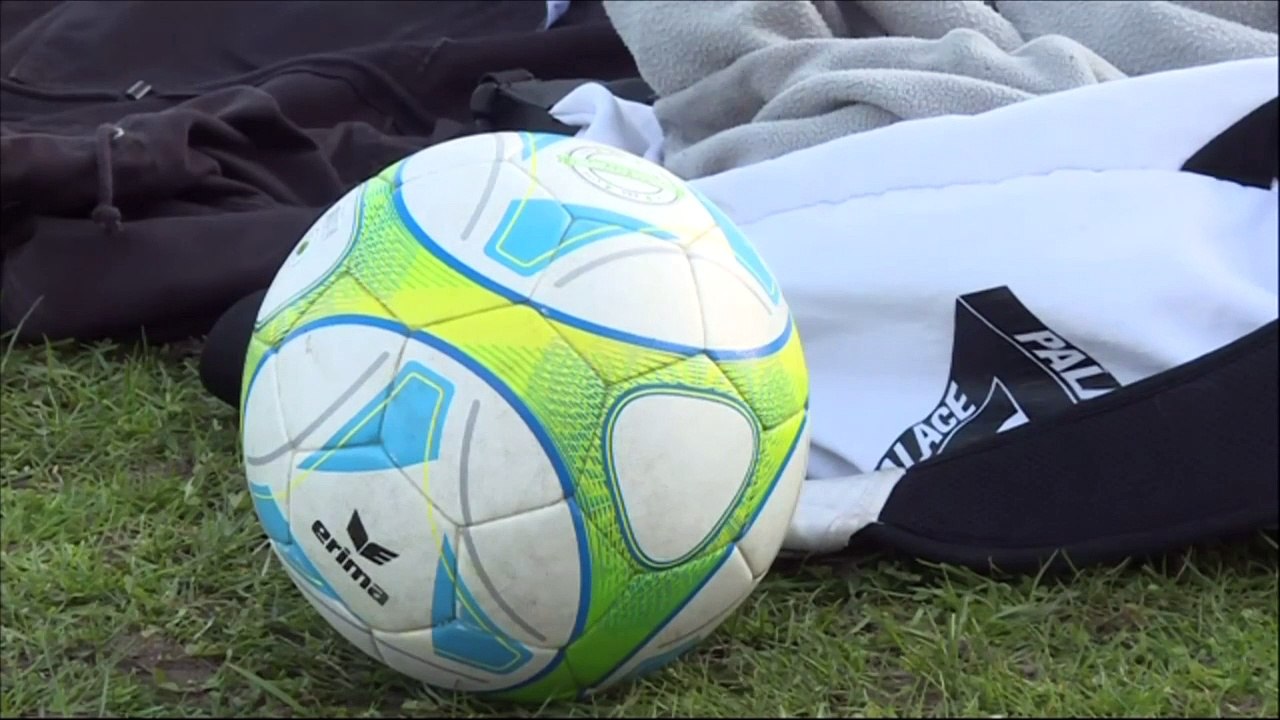 Berliner pfeifen auf Abstand in Coronakrise