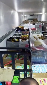 Ce conducteur de camion de livraison rassure que la pénurie n'est pas pour bientôt