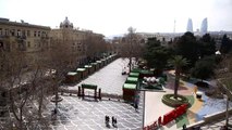 Azerbaycan'da koronavirüs önlemleri nedeniyle sokaklar boşaldı