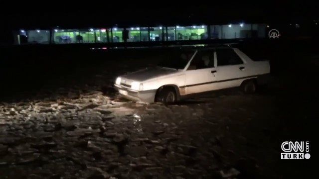 Siverek'te sel felaketi... Evler su altında kaldı, hayvanlar telef oldu