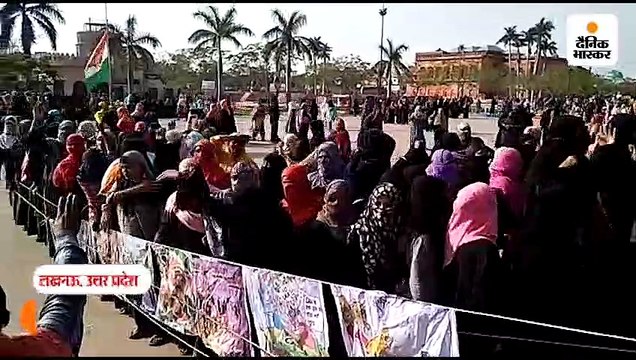 कोरोनावायरस के चलते प्रदर्शनकारियों को हटाने पहुंची पुलिस; धक्का-मुक्की में 3 महिलाएं हुईं बेहोश, तनाव व्याप्त, फोर्स तैनात