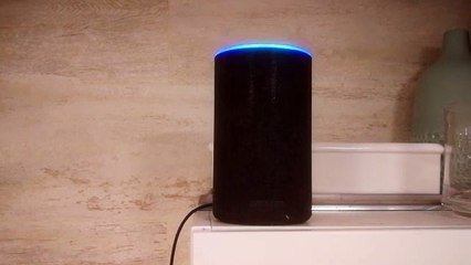 Alexa se pone seria con el coronavirus: el asistente de Amazon 'no te deja' salir de casa