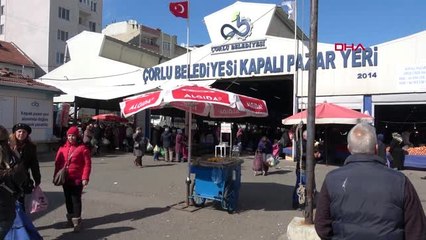 Tekirdağ'da halk pazarında yoğunluk