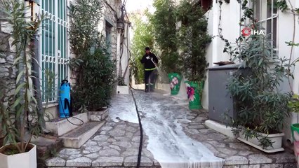 Marmaris Kalesi ve sokaklar dezenfekte edildi