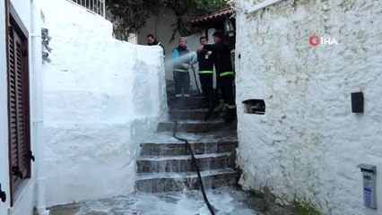 Marmaris Kalesi ve sokaklar dezenfekte edildi