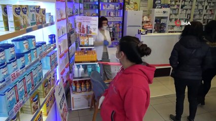 Eczaneden Koronavirüsü Tehdidine Karşı '1 Metre Kural