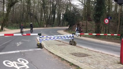 Coronavirus : premier jour de fermeture du Bois de la Cambre au trafic en faveur des promeneurs (Vidéo Germani)